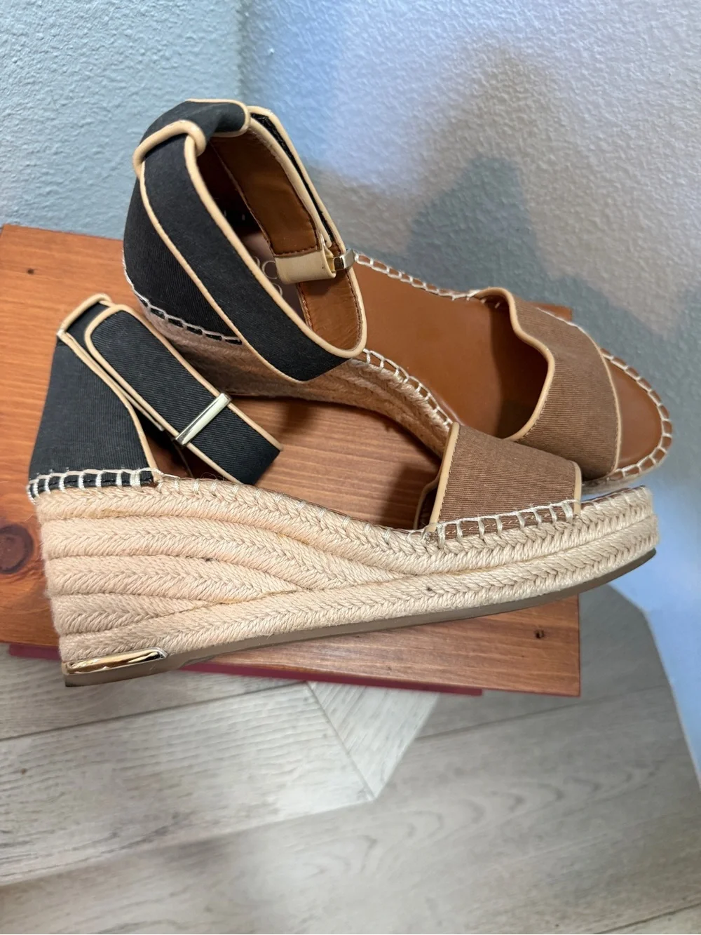 Franco sarto wedge, sz 8.5 us